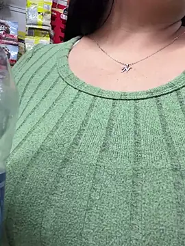 miia_jazmin (F milf) - 🍒😈flash tits in the supermarket 🍒😈