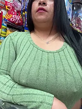 miia_jazmin (F milf) - 🍒😈flash tits in the supermarket 🍒😈