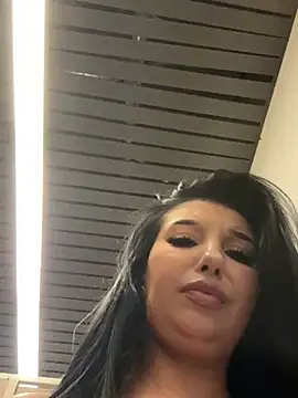 tisha_busty (F milf) - Squirt show at the mall