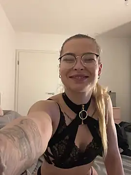 CuteAlyssa Live Webcam on Stripchat