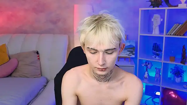 dave__rave (M twink) - Play  with nipples