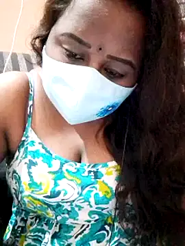 dolly_telugu01 (F teen) - Show boobs in public