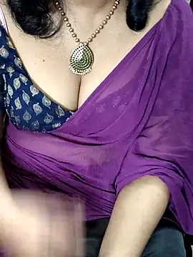 indian_anu_mallu (F mature) - Bra show