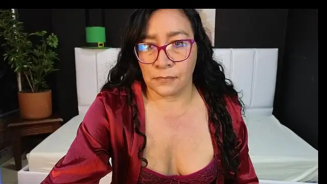 grace_maturemilf - Grace_maturemilf's free webcam - UK Sex Cams