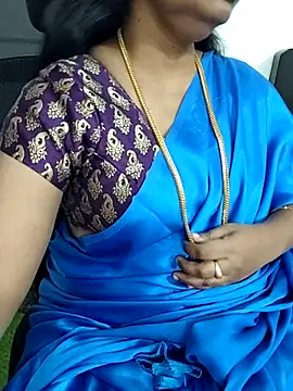 deepthi_mysore (F milf) - BOOBS SHOW