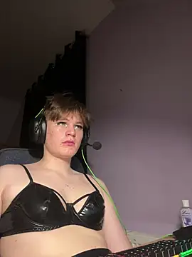 femboydevious - Femboydevious's free webcam - UK Sex Cams