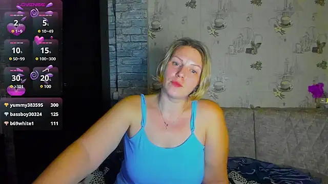 ladylucky_ (F milf) - show tits 10 min