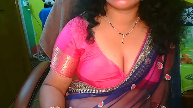 anushka_21 (F milf) - happy holi