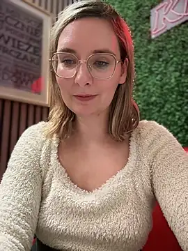 the_snowwhitee (F young) - KFC SQUIRT IN PUBLIC! LAST TIP VID💙