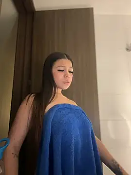 alyshanon18 (F young) - SQUIRT