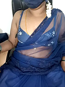 tamil-hotwife (F milf) - Ucha💦💦rain🫦🫦💦💦🫣🫣