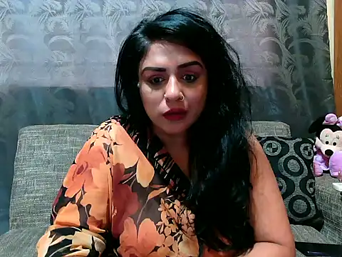 indianishkq7 Live Webcam on Stripchat