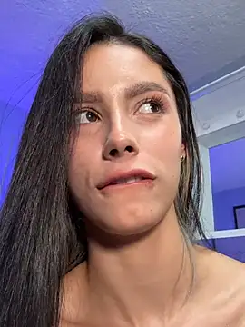 lauraxx69 (F teen) - play dildo