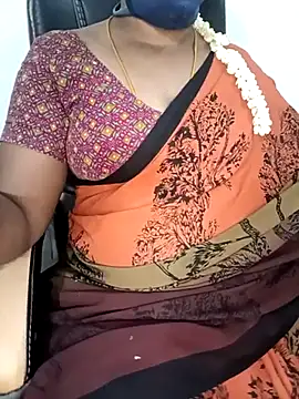 tamil-hotwife (F milf) - Ucha💦💦rain🫦🫦💦💦🫣🫣