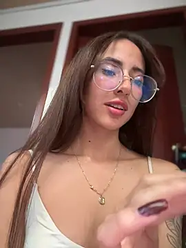 lauravasquez (F young) - Squirt in Your Faceee💦