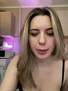 Webcam Model (NastyushaaLove)  is live.Free join now!