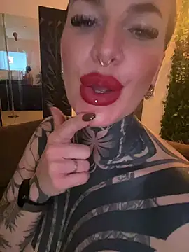 Meet Stripchat InkedBiitch