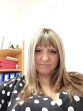 office_albertina (F milf) - Video of squirting as a gift 🎁