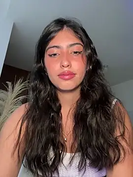 gaby_zahir_ (F young) - Lovense inside pussy close up