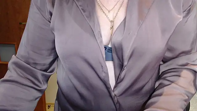 joannaandneighbour (F mature) - Squirt