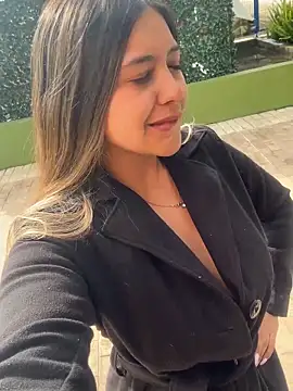 alana_69 (F young) - Bite my nipples and spit in public