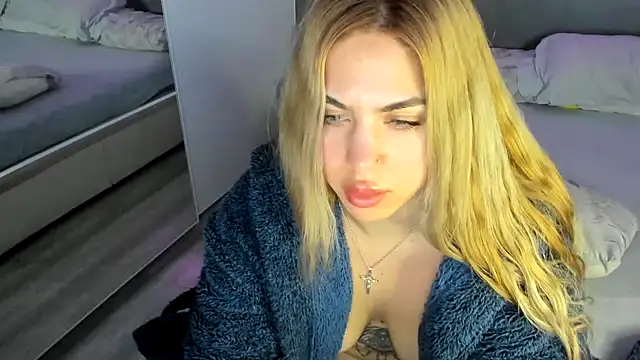 mariameir (F young) - so hot baby, come to squirt.. chorrito?