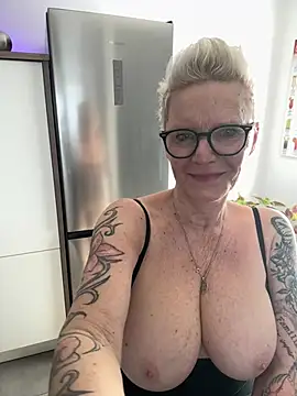 German_Milf Live Webcam on Stripchat