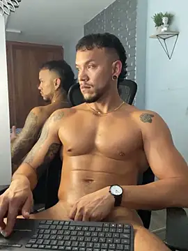 aron_tayler01 (M young) - CUM SHOW MAN