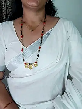 cute_sexy_teacher_69 (F milf) - Saree change