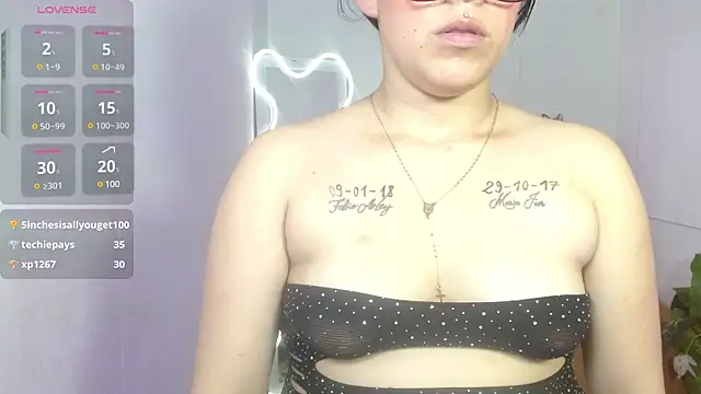 lurea_tay Live Sex Cams