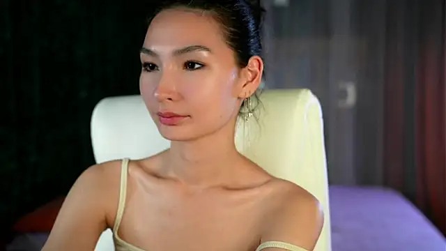 Yvetta Live Sex Cams