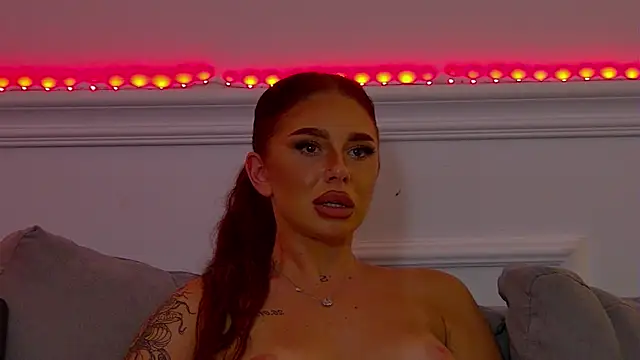 NaomiDyce Live Sex Cams