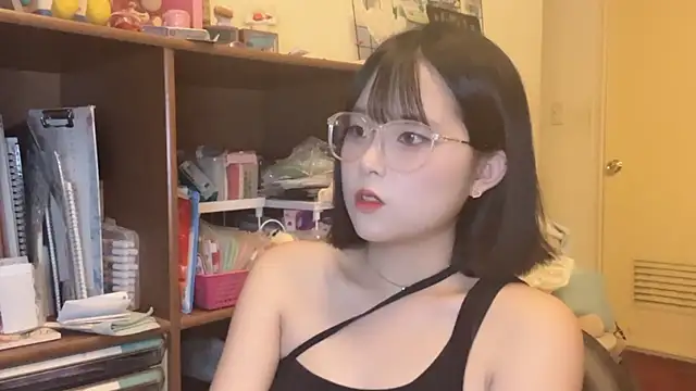 美女luna51888在线直播