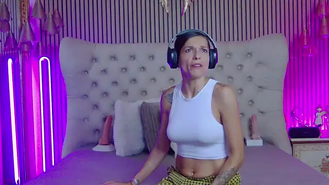 PlayfulShow webcam