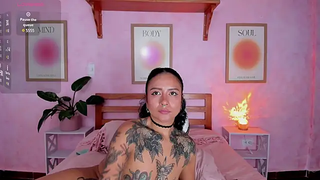 AliceBanks Live Sex Cams