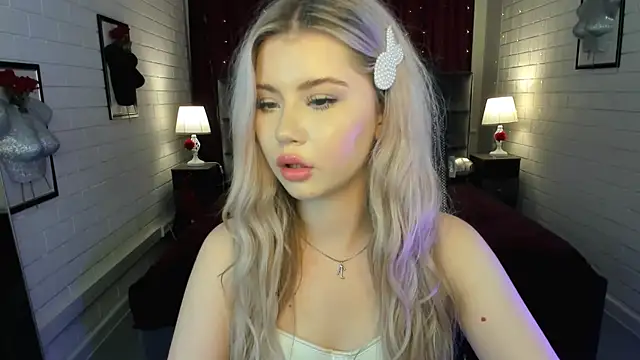 KisaWest Live Sex Cams
