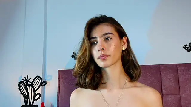AlmaQueenn Live Sex Cams