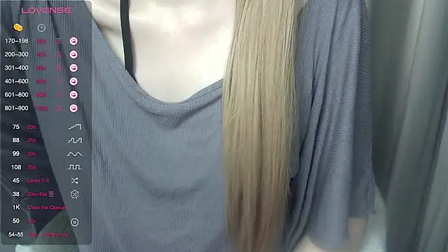 美女yaya_fun在线直播