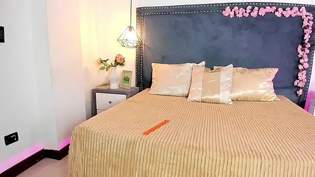SalomeWins Live Sex Cams