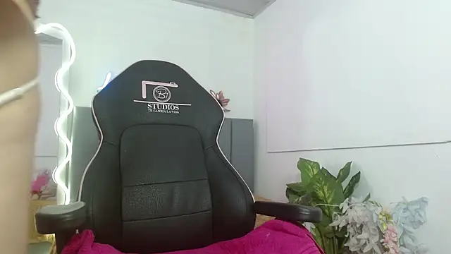 lurea_tay Live Sex Cams