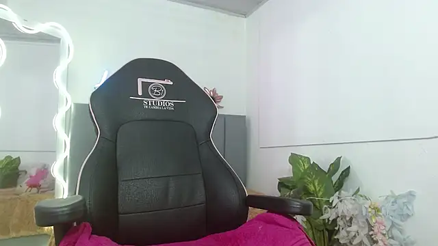 lurea_tay Live Sex Cams