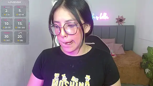 lurea_tay Live Sex Cams