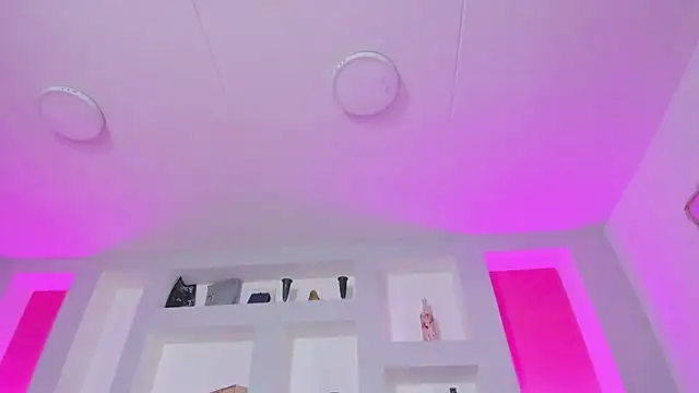AnnieSkov Live Sex Cams