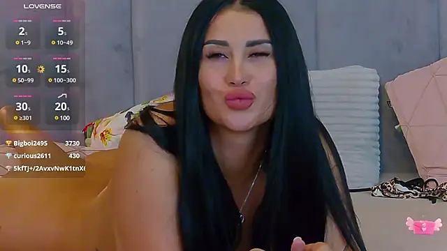 EmyLaveau Live Sex Cams