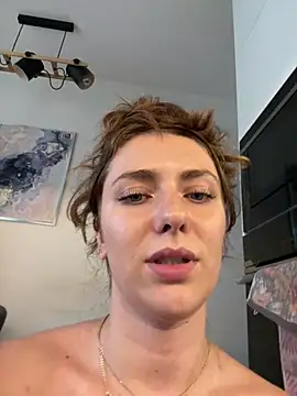 MariiD room chat