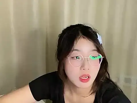 美女zengwan777在线直播