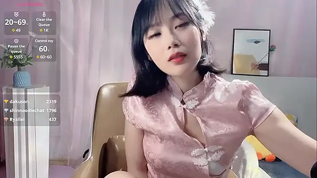 美女LaoSHI-999在线直播