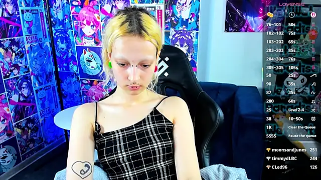 Lexy-Woorhez Live Sex Cams