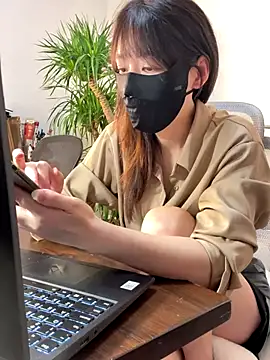 美女Kiera_666在线直播