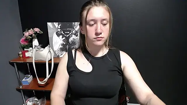 mini_bettie Live Sex Cams